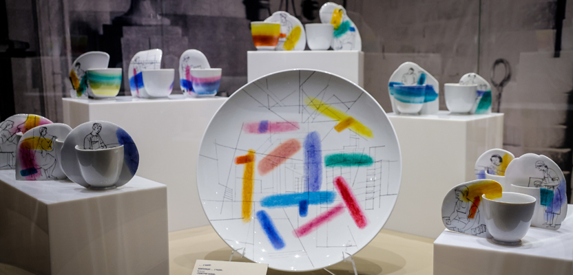 В Музее современной истории России открылась выставка Фарфор и время.