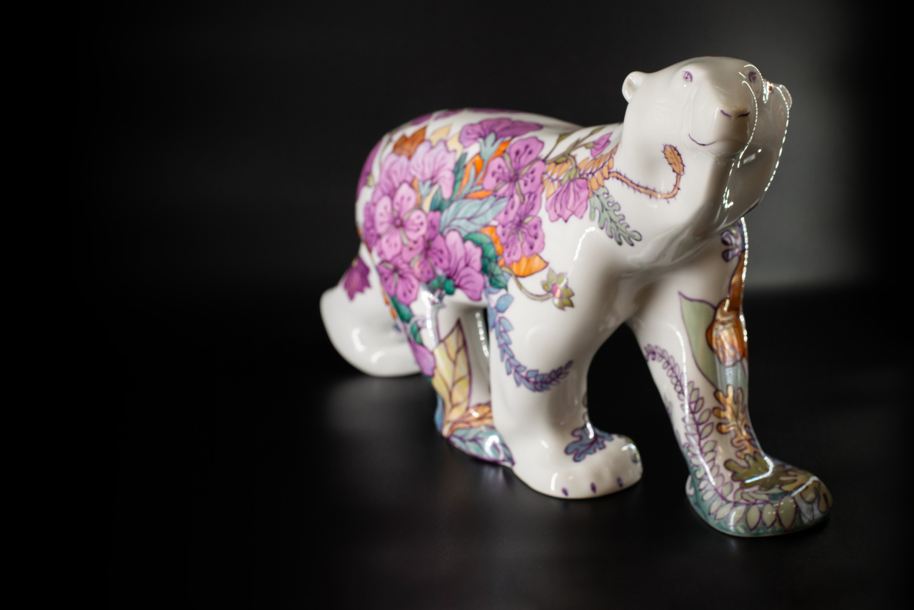 Скульптура Медведь идущий, большой размер, рисунок Цветущая Арктика, арт 62.21613.00.1, 