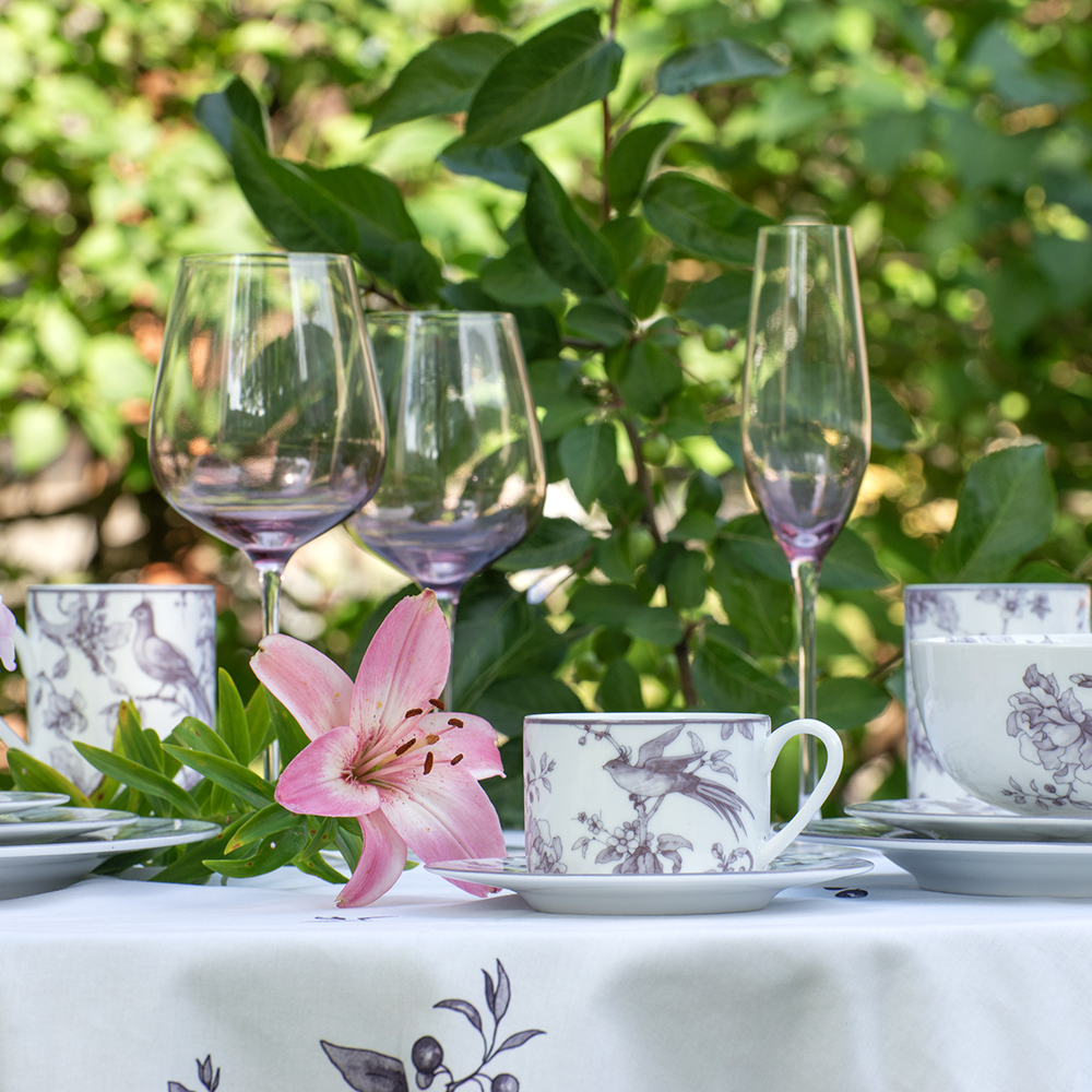 Monplaisir Violet (Монплезир фиолетовый)