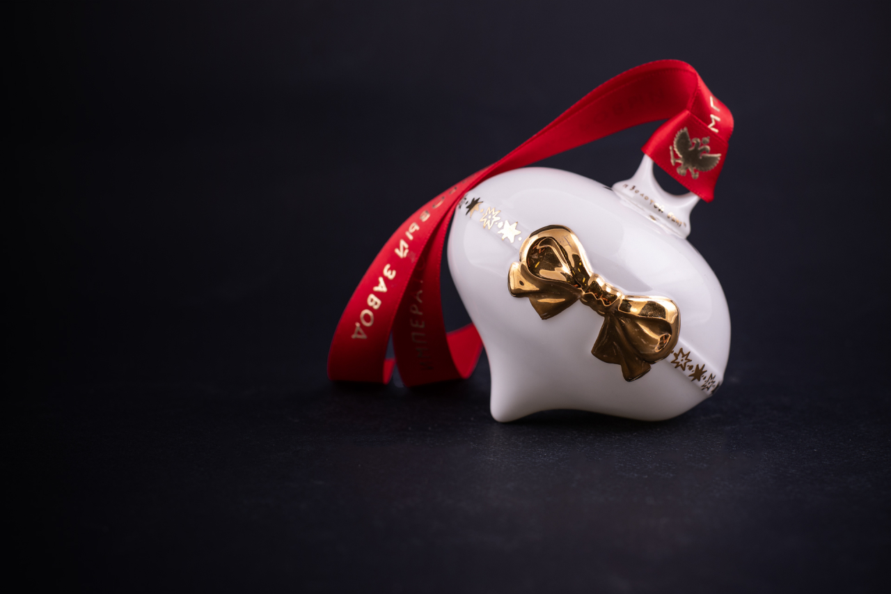 Елочная игрушка Луковица, рисунок Золотой бант, арт 60.21179.00.1, 