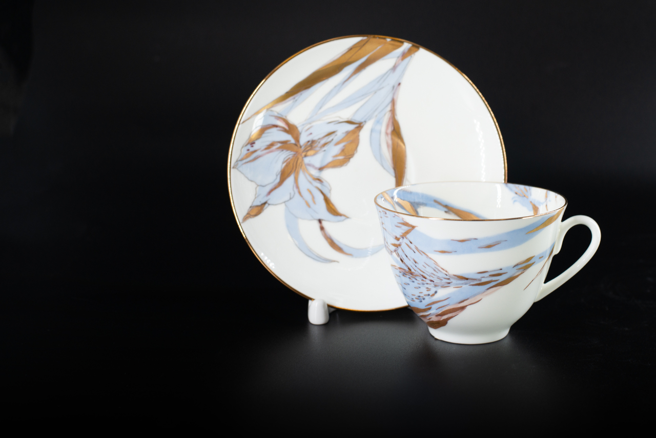 Чашка с блюдцем Любимые Цветы Модерна, на форме Весенняя, арт 61.21000.00.1, 