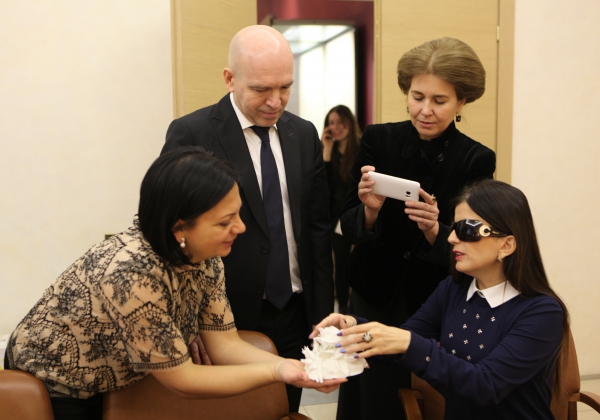 На Императорском фарфоровом заводе прошел мастер-класс для детей-инвалидов