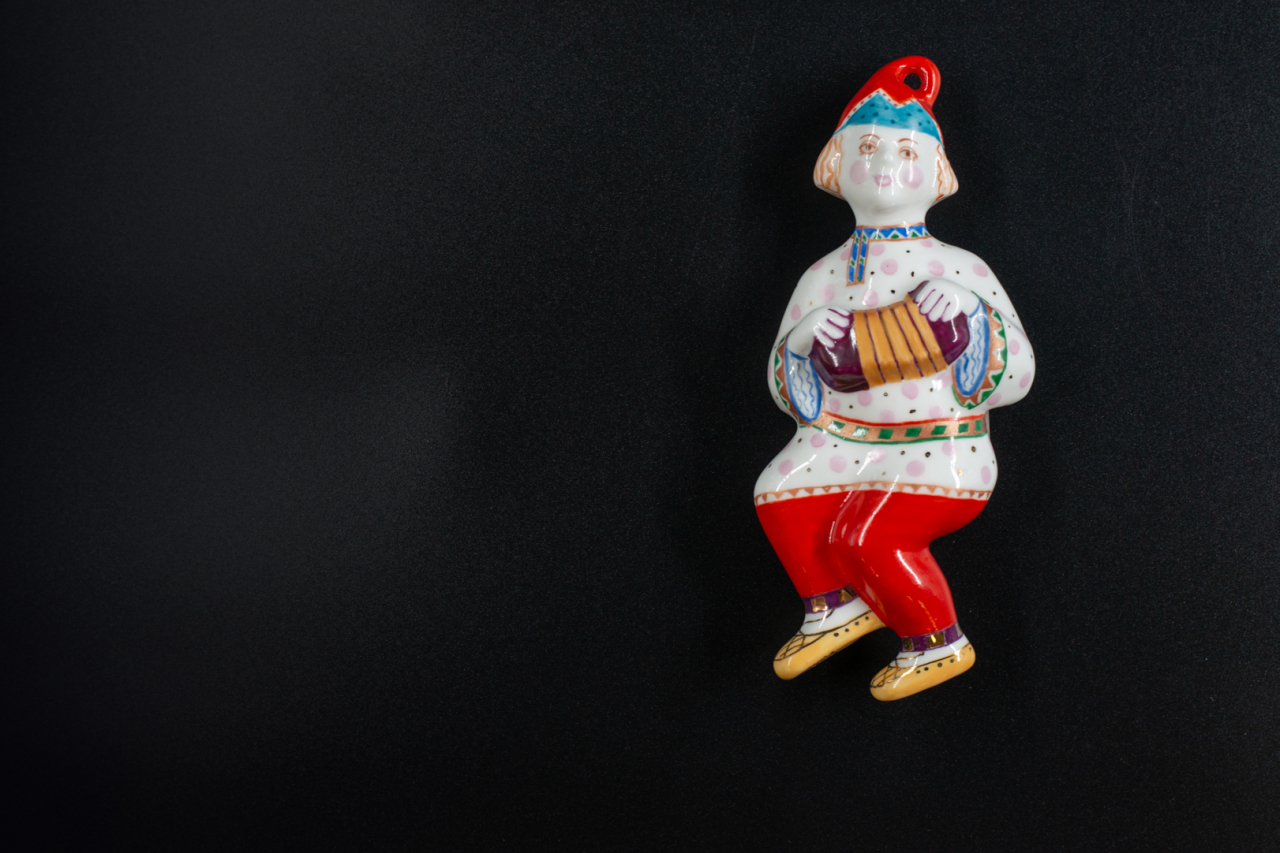 Игрушка (подвеска) Скоморох с гармошкой Антошка с гармошкой, арт 60.14826.00.5, 