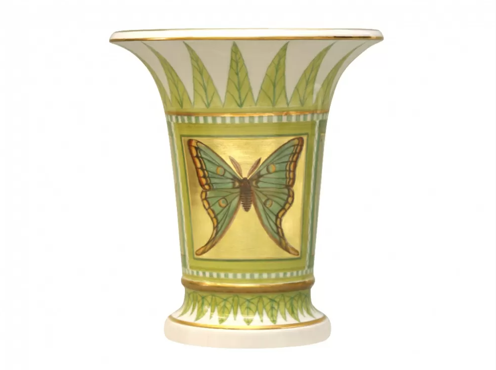 Фарфоровые вазы: виды и дизайнерские решения