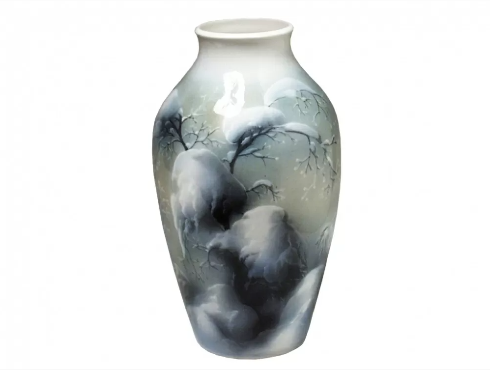 Фарфоровые вазы: виды и дизайнерские решения