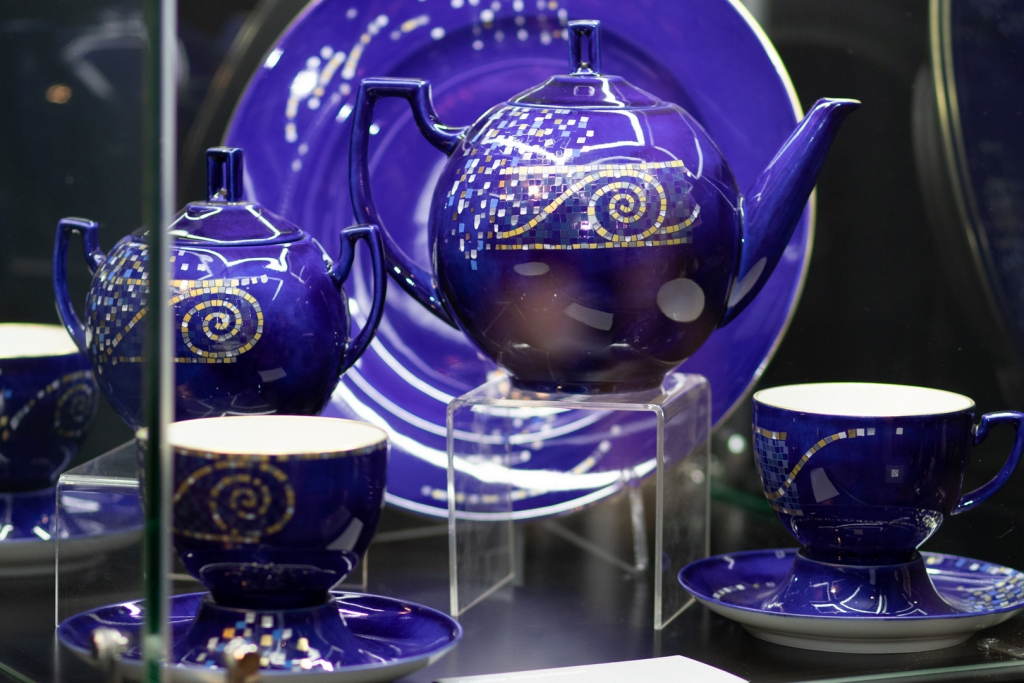 В течение Юлия Жукова