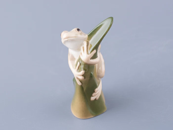 Скульптура Лягушка на листике мраморная арт. 82.63981.00.1, 