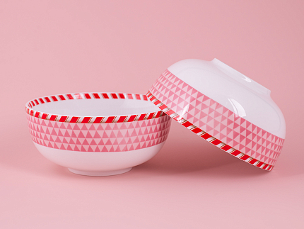 Набор салатников 2шт 160 мм, форма Восточная, рисунок Зимняя история (розовый) арт. 81.11371.00.1