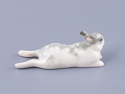 Скульптура Кролик лежебока серый арт. 82.68949.00.1