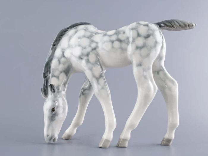 Скульптура Жеребенок пасущийся серый в яблоках арт. 82.01960.00.1, 