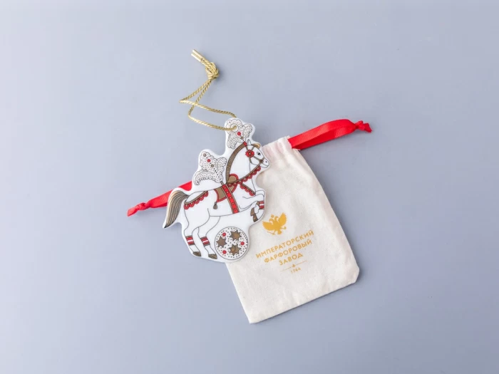 Елочная игрушка Гранд цирк в подарочной упаковке, рисунок Лошадка арт 81.34389.00.1, 