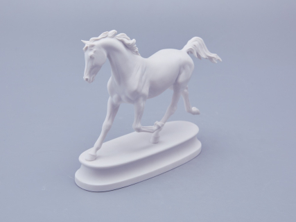 Скульптура в подарочной упаковке, форма Конь Арабской породы, рисунок Белый арт. 81.18628.00.1, 