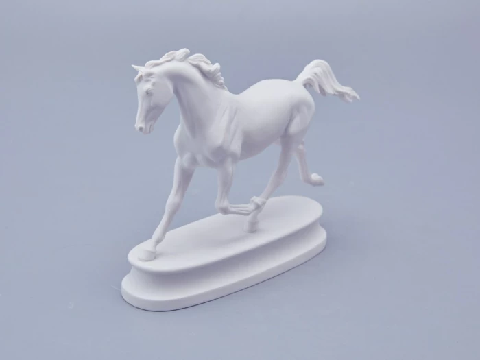 Скульптура в подарочной упаковке, форма Конь Арабской породы, рисунок Белый арт. 81.18628.00.1, 