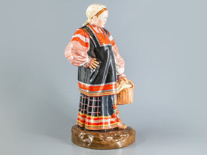 Скульптура Народности России. Тульская женщина, арт. 82.90936.00.1, 