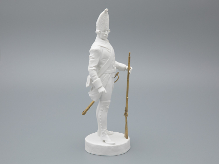 Скульптура Гренадер эпохи Павла I, в подарочной упаковке, рисунок Белый бисквит, арт 81.33429.00.1, 