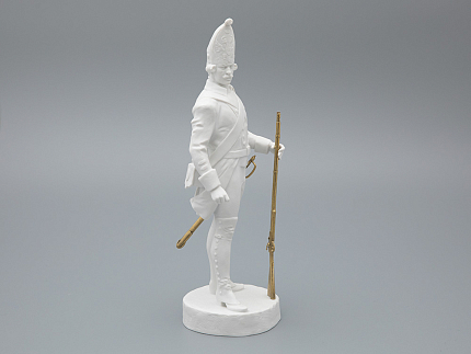 Скульптура Гренадер эпохи Павла I, в подарочной упаковке, рисунок Белый бисквит, арт 81.33429.00.1