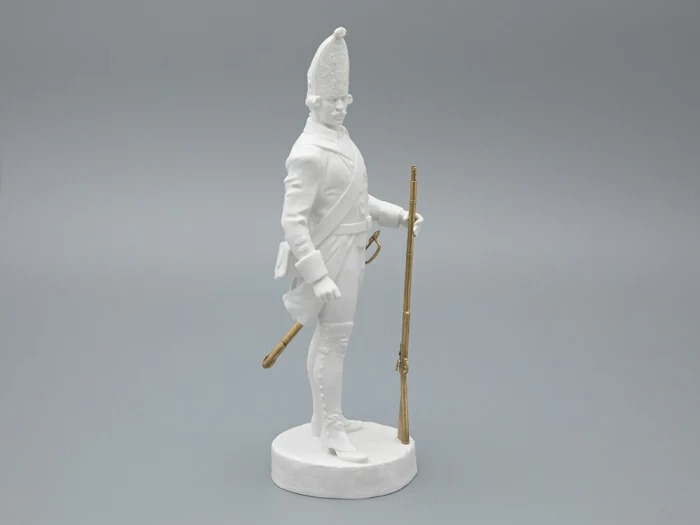 Скульптура Гренадер эпохи Павла I, в подарочной упаковке, рисунок Белый бисквит, арт 81.33429.00.1, 