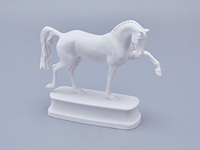 Скульптура в подарочной упаковке, форма Конь Ганноверский, рисунок Белый арт. 81.23029.00.1