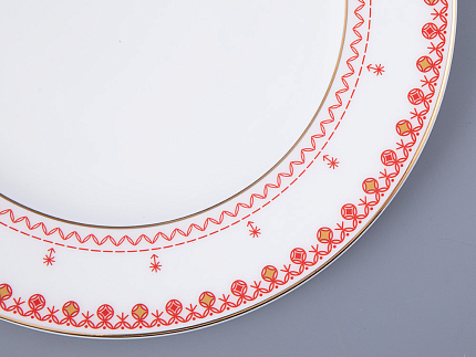 Тарелка плоская 270 мм форма Премиум рисунок Петушки-гребешки, арт 80.49802.00.1