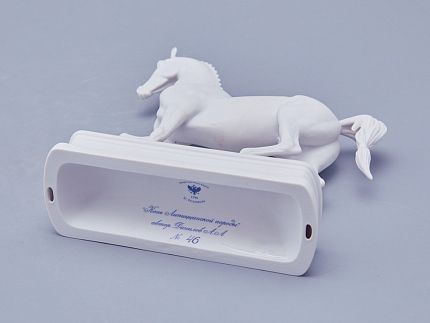 Скульптура в подарочной упаковке, форма Конь Липицциан, рисунок Белый арт. 81.18630.00.1