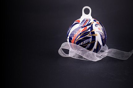 Елочная игрушка Шар, рисунок Цветок счастья, арт 60.15218.00.1