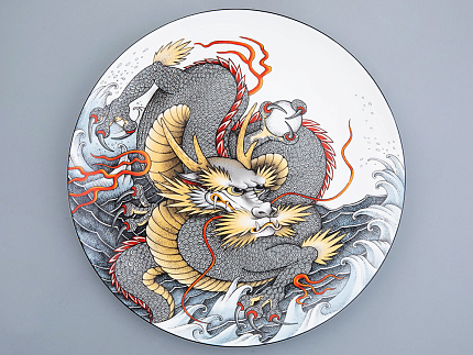 Декоративная тарелка в подарочной упаковке 300 мм, форма Восточная рисунок TATTOO Dragon арт. 81.31626.00.1