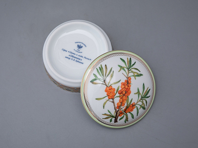 Туалетная коробочка в подарочной упаковке, форма Круглая, рисунок Облепиха сибирская, арт 81.33950.00.1