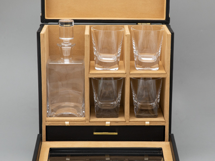 Подарочный набор Кожаный чемодан мини-бар Status черный  арт. 81.31188.00.1, 