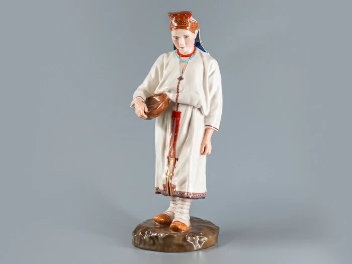 Скульптура Народности России Мордовская женщина арт. 82.87924.00.1, 