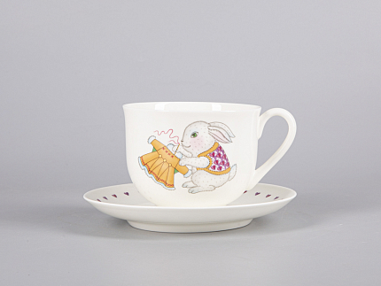 Чашка с блюдцем чайная 335 мл форма Ландыш рисунок Саночки арт. 81.30680.00.1