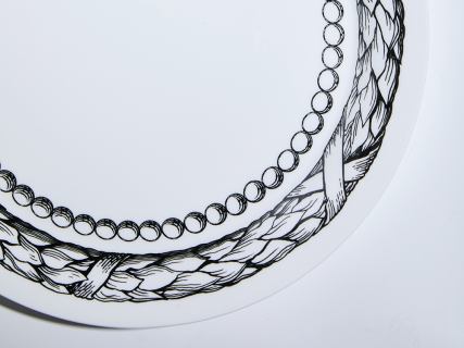 Блюдо круглое 310 мм в подарочной упаковке, форма Юлиана, рисунок Волшебный сад III, арт. 81.34189.00.1, 