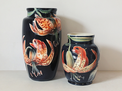 Ваза форма Китайская малого размера рисунок Ирисы Лилия темный, арт. 80.47141.00.1