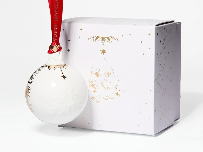 Елочная игрушка в подарочной упаковке, форма Шар с елкой, рисунок Звездопад, арт. 81.33931.00.1, 