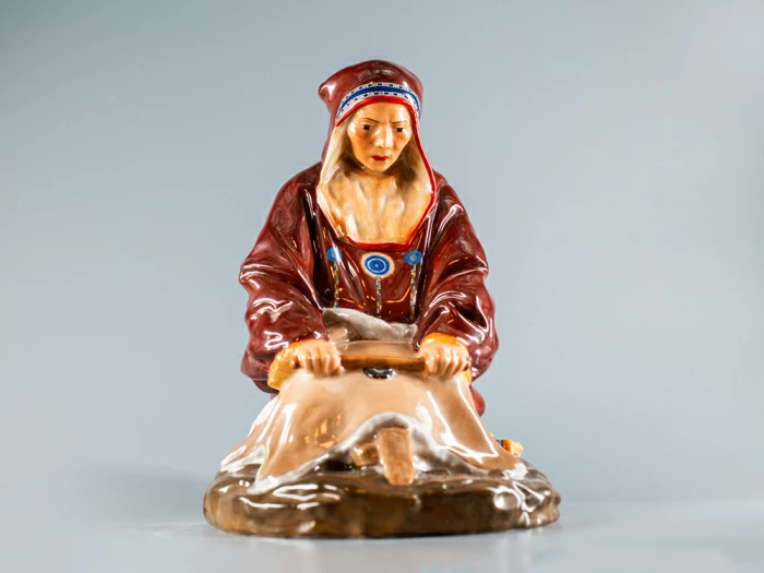 Скульптура Народности России Корякская женщина арт. 82.76796.00.1, 