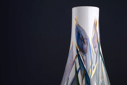 Ваза Цветы и листья на форме Высокая арт 60.14665.00.1