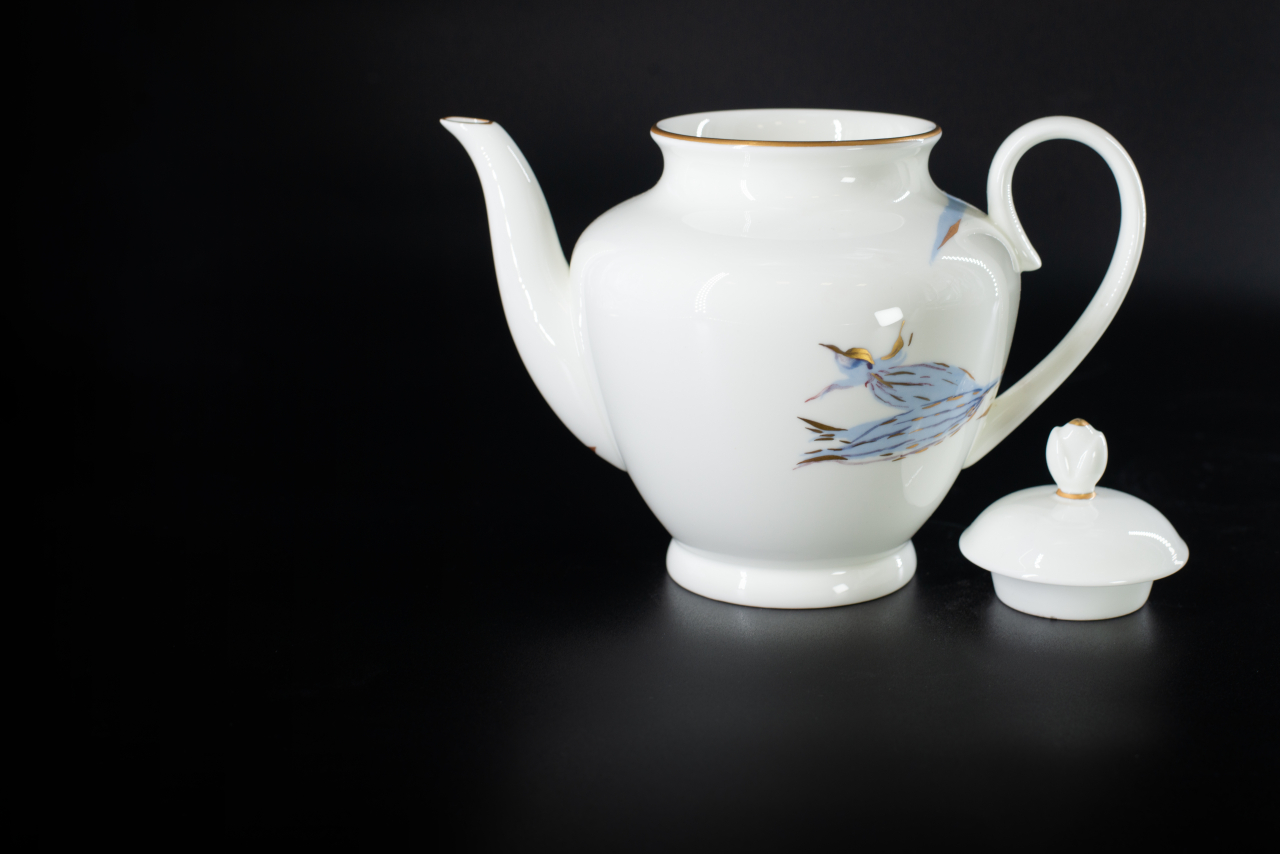 Чайник заварочный Любимые цветы модерна на форме Весенняя, арт 60.14788.00.1, 