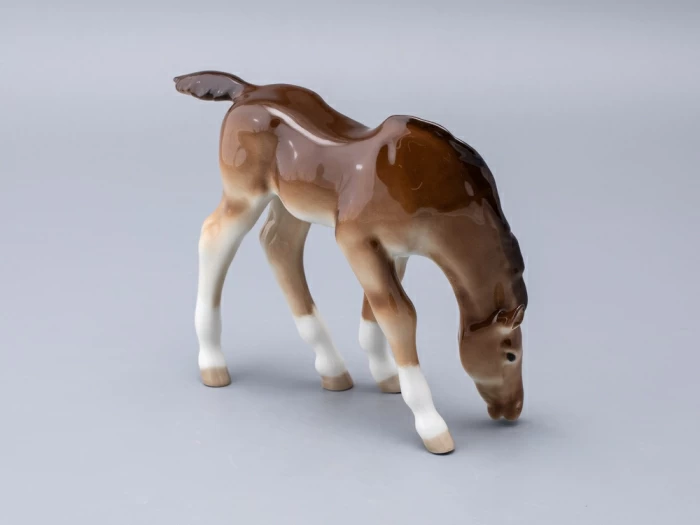 Скульптура Жеребенок пасущийся гнедой арт. 82.01961.00.1, 