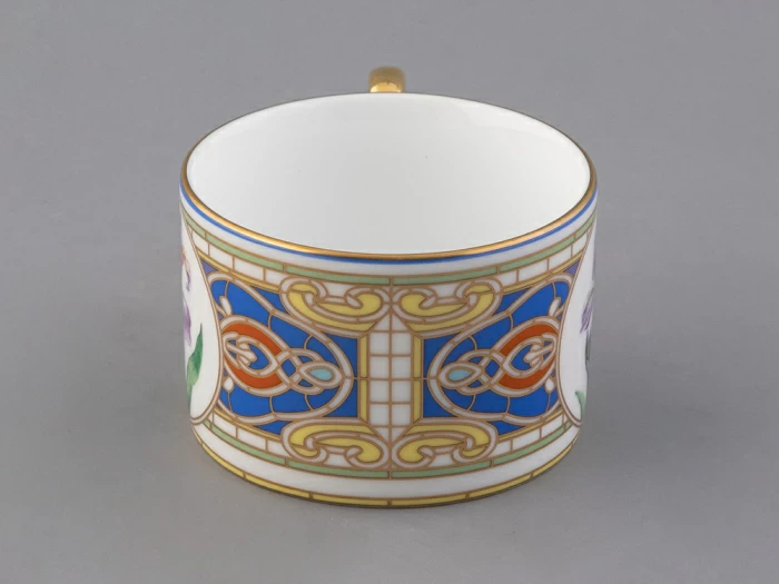 Чашка с блюдцем 250 мл в подарочной упаковке форма Соло, рисунок Нежный Ирис, арт. 81.32657.00.1, 