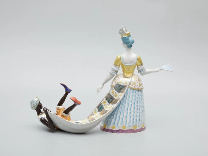 Скульптура Дама с арапчонком Петровская Ассамблея арт. 82.51222.00.1, 