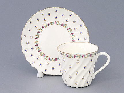 Чашка с блюдцем кофейная 155 мл.,  форма Витая, рисунок Голубые ягодки арт. 81.13975.00.1