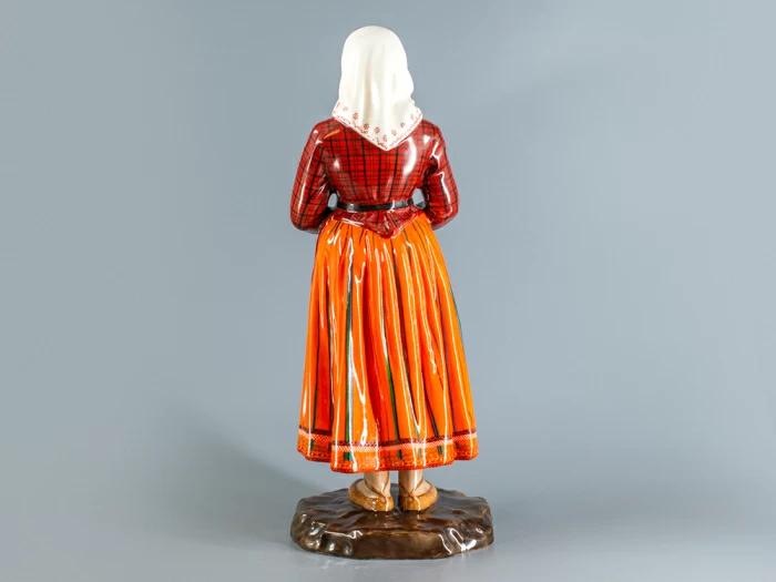 Скульптура Народности России Эстонская женщина арт. 82.69853.00.1, 