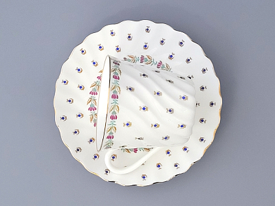 Чашка с блюдцем кофейная 155 мл.,  форма Витая, рисунок Голубые ягодки арт. 81.13975.00.1