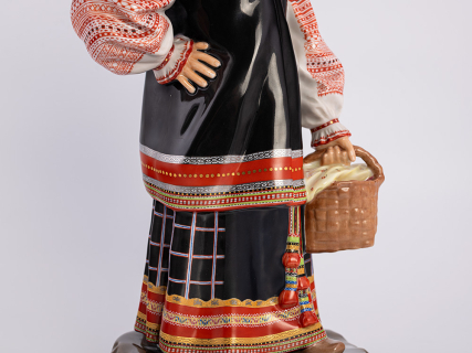Скульптура Народности России. Тульская женщина, арт. 82.90936.00.1, 