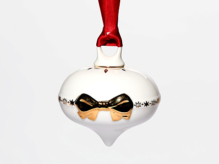 Елочная игрушка в подарочной упаковке, форма Луковица, рисунок Золотой бант, арт. 81.33930.00.1