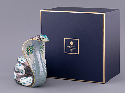 Скульптура форма Кобра, большой размер, в подарочной упаковке, рисунок Серебряная змейка, арт. 81.32811.00.1