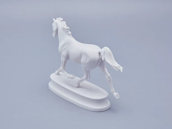 Скульптура в подарочной упаковке, форма Конь Арабской породы, рисунок Белый арт. 81.18628.00.1, 