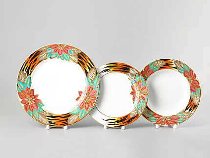 Тарелка мелкая 215 мм форма Европейская-2 рисунок Пуансеттия, арт. 80.38104.00.1