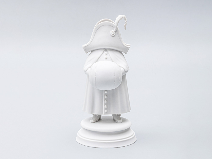 Скульптура Третий гость Белый арт. 82.64918.00.1, 