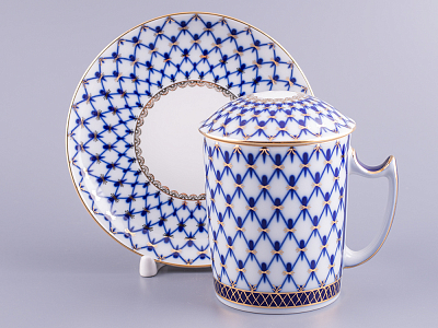 Бокал с блюдцем и с крышкой 380 мл форма Снежное утро рисунок Кобальтовая сетка арт. 81.15425.00.1