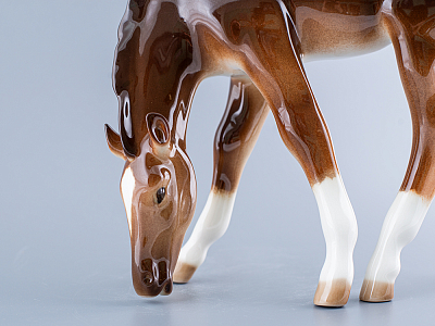 Скульптура Жеребенок пасущийся гнедой арт. 82.01961.00.1